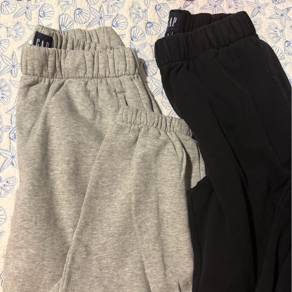 GAP Gray and Black Sweatpants